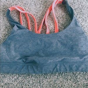 lulu lemon size 2 sports bra